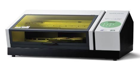 Печать на объемных предметах с помощью УФ принтера Roland LEF-20 серии VersaUV